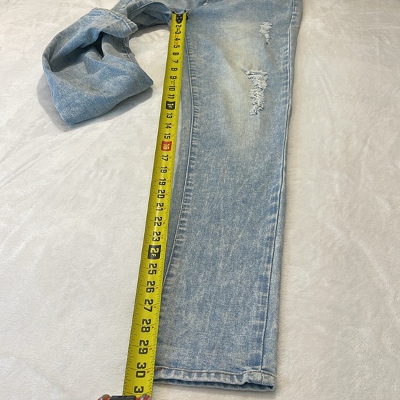 LIVERPOOL SIZE 4/27 Women's Light Blue Distressed Jeans - Picture 2 of 9